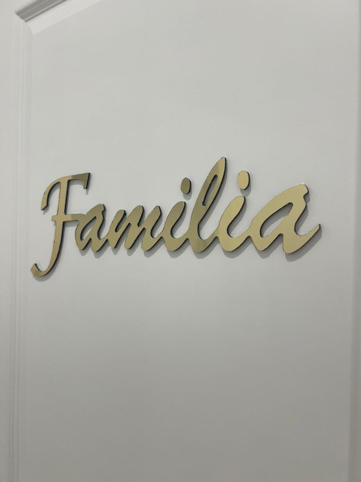 Familia